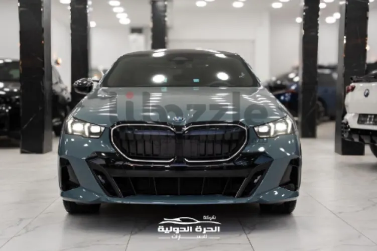 بي ام دبليو 550 2025