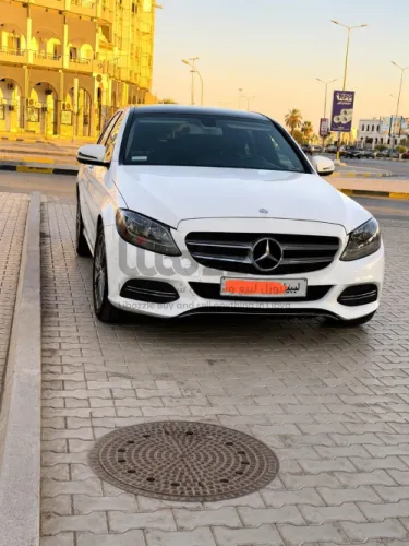 مرسيدس بنز C300 سنة الصنع 2016 شهر 8