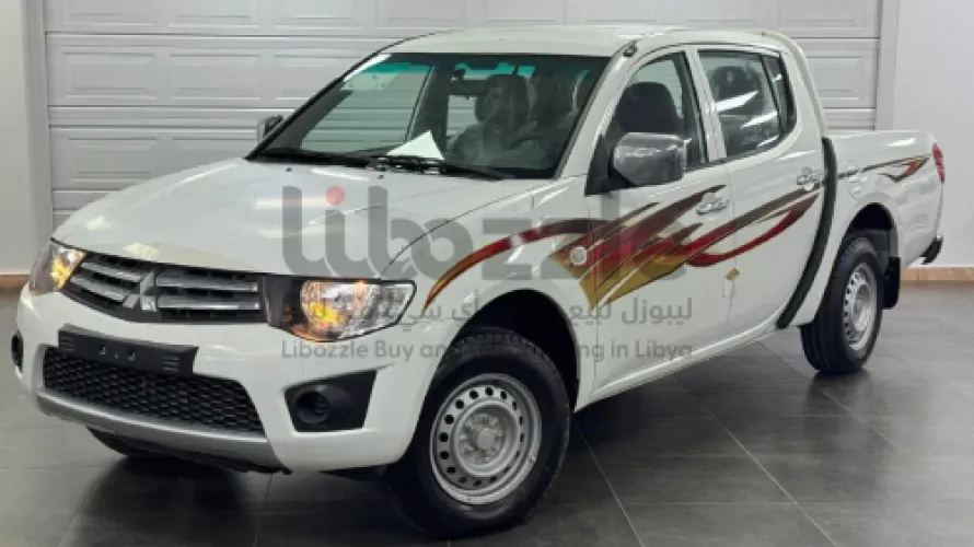 ميتسوبيشي L200  2010  صفار