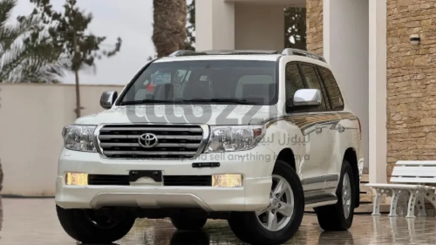 تويوتا لاندكروزر