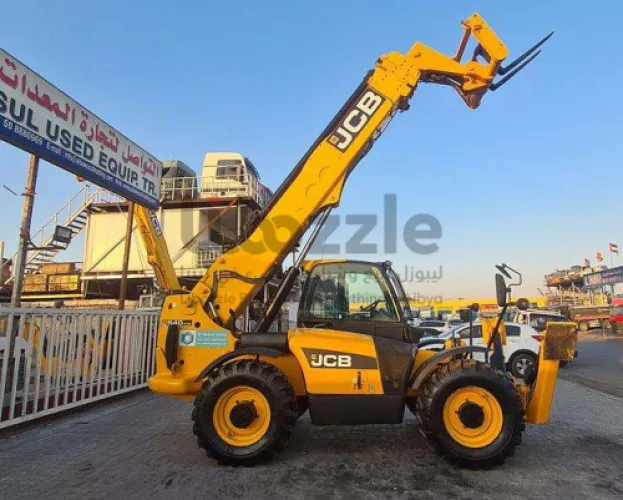 جي سي بي تليهندر للإيجار في الدمام الرياض جدة الجبيل القطيف تبوك مكة