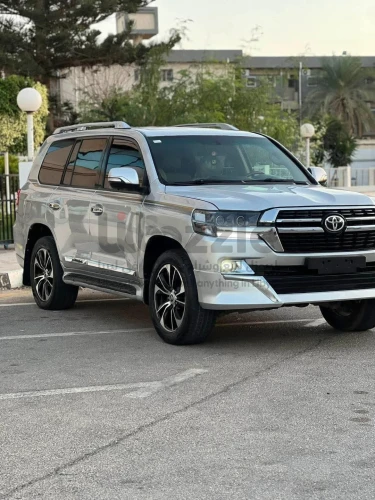 تويوتا لاندكروزر 2012