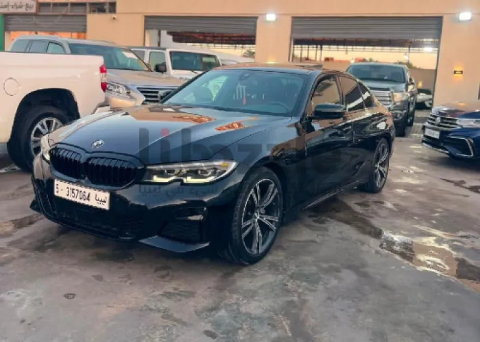 بي ام دبليو 330 2021