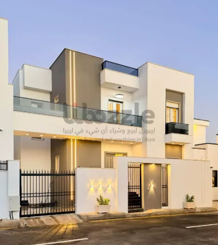 🏡 فيلامن طابقين بنظام المفصول
