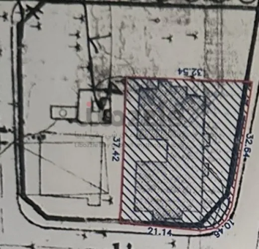 ارض واجهتين على رئيسي النوفليين