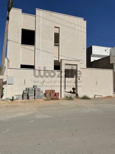 فيلا   للبيع بالسراج – بناء شخصي – نسبة إنجاز 70‎%