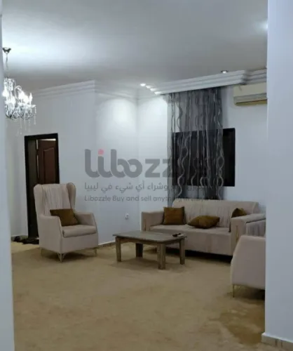 شقة للإيجار مساحتها 200 متر
شقة مفروشة بالكامل
