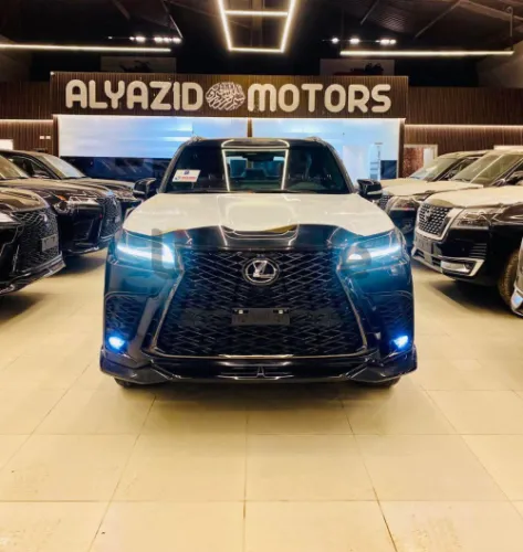 لكزس F SPORT 2025