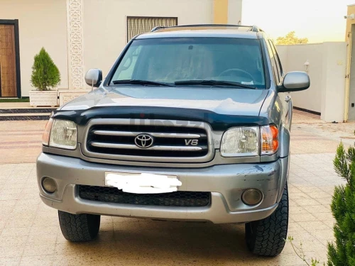 تويوتا سيكويا2004