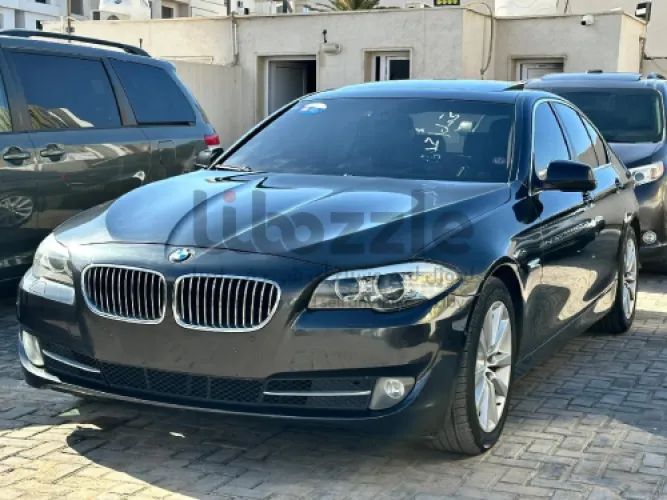 بي ام دبليو 528 2011