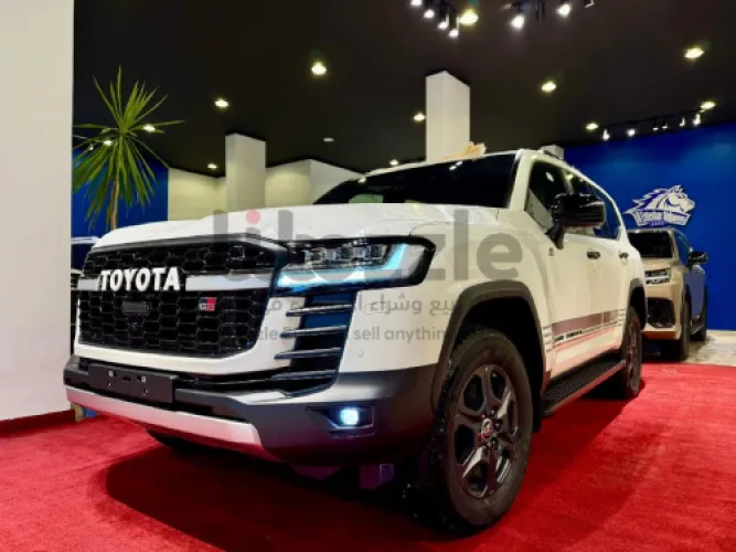 تويوتا لاندكروزر GR SPORT 2025