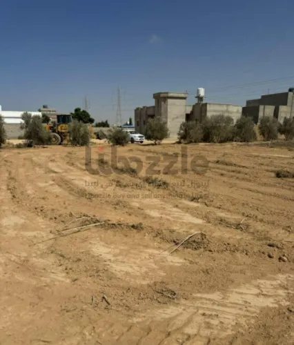 قطعة أرض سكنيه 500م في حي إشبيليا