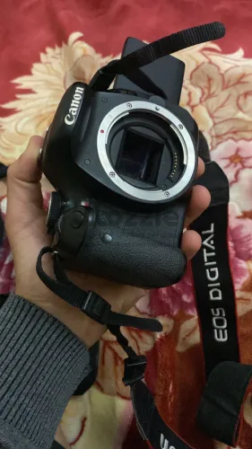 كاميرا كانون