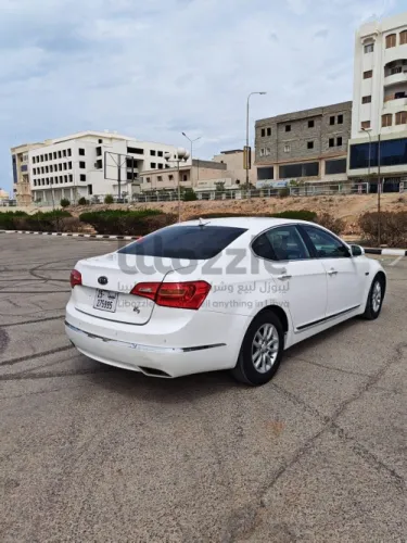 كيا كادينز