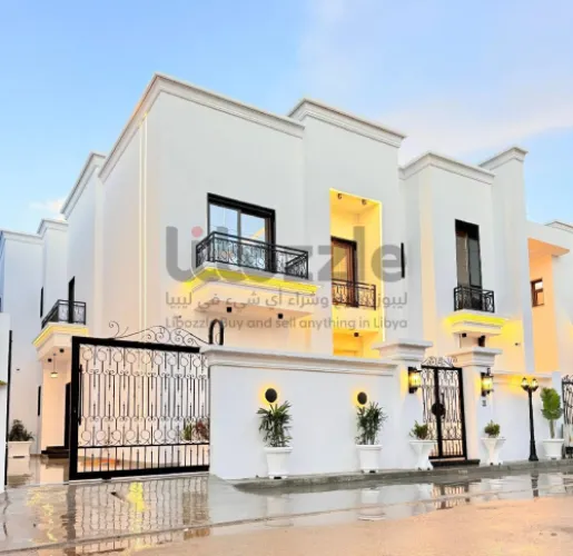 فيلا من طابقين مفصولات تكفي لي سكن 2عائلات بتشطيب