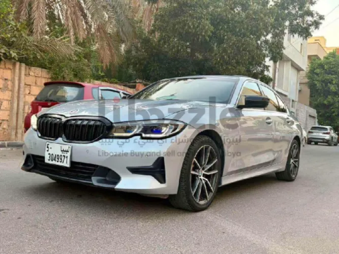 بي ام دبليو 330i 2020