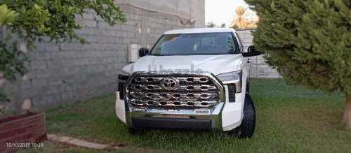 تويوتا تندرا sr5 موديل 2022 دفع رباعي